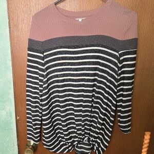 🟡XS Maurices Top🟡